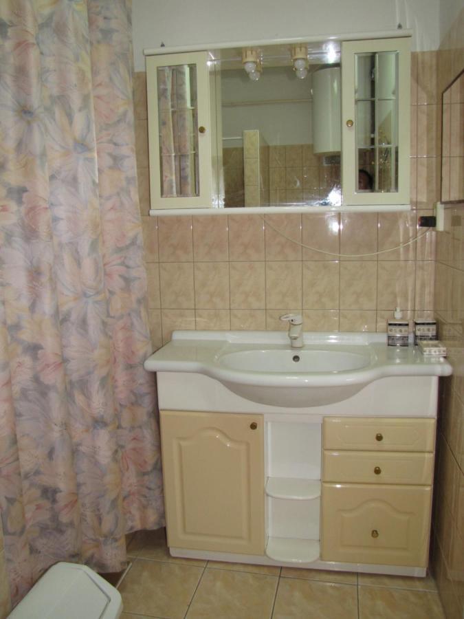 Oazis Apartmanhaz Hajdúszoboszló Εξωτερικό φωτογραφία