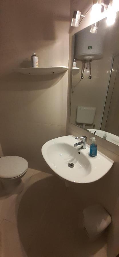Oazis Apartmanhaz Hajdúszoboszló Εξωτερικό φωτογραφία