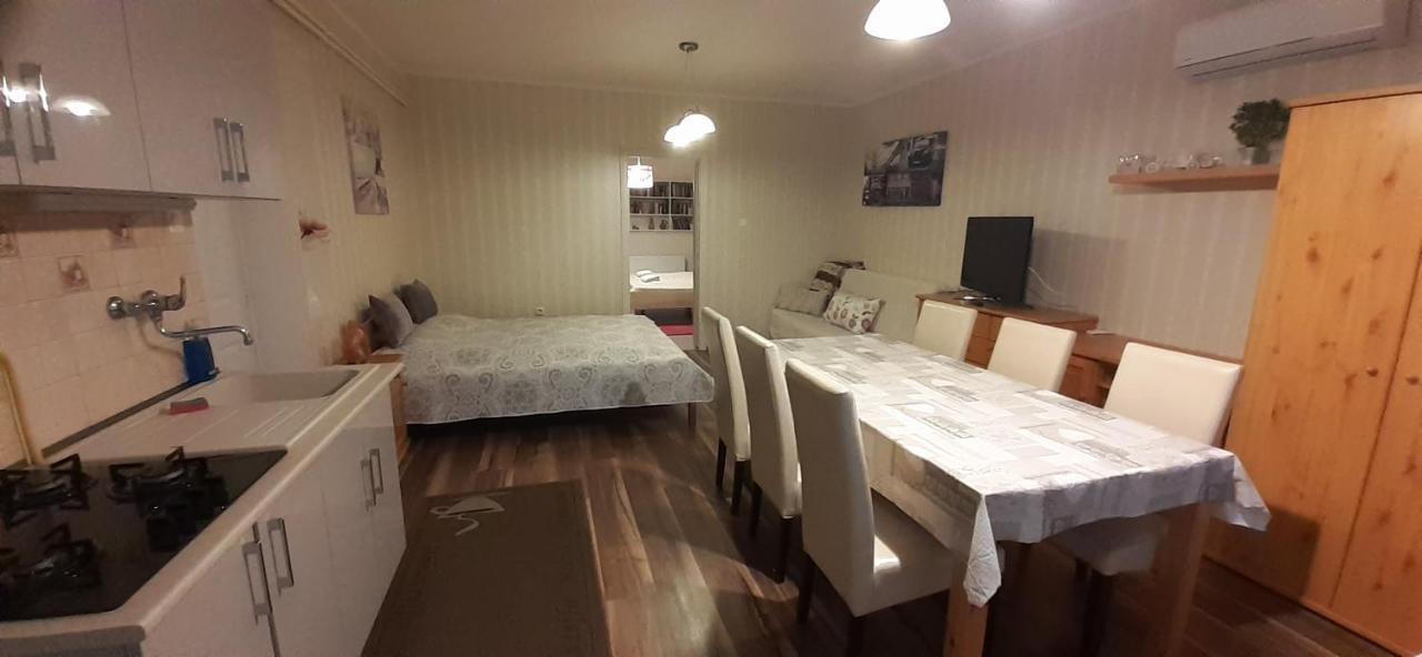 Oazis Apartmanhaz Hajdúszoboszló Εξωτερικό φωτογραφία