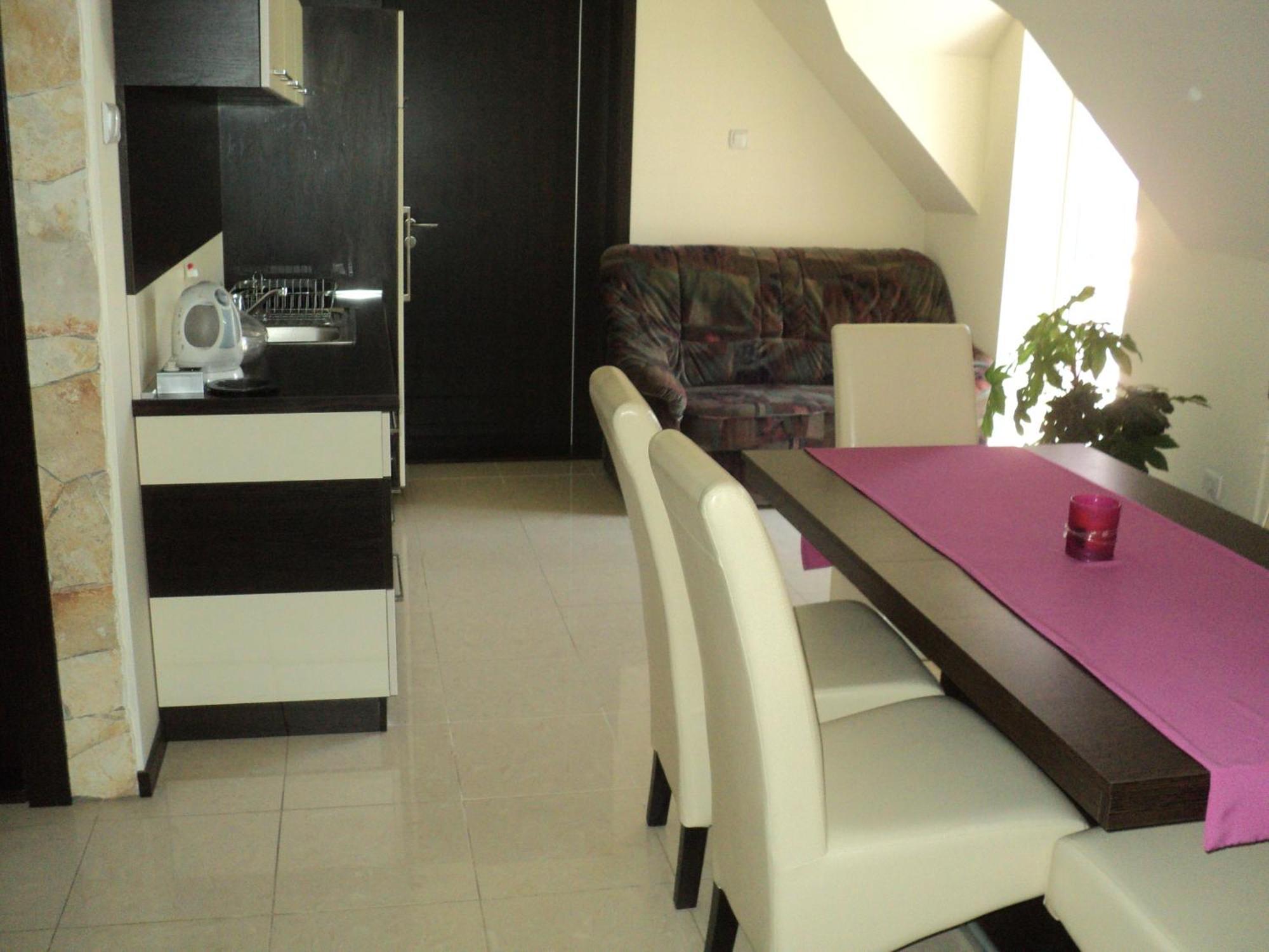 Oazis Apartmanhaz Hajdúszoboszló Εξωτερικό φωτογραφία
