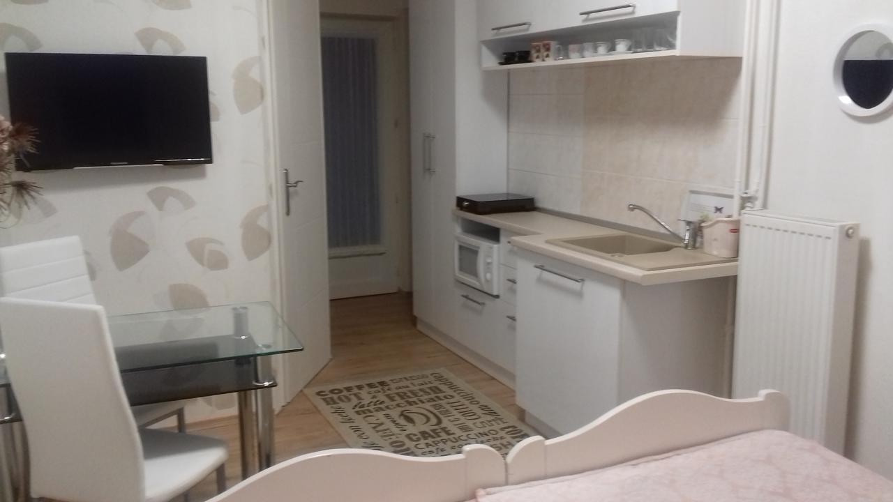 Oazis Apartmanhaz Hajdúszoboszló Εξωτερικό φωτογραφία